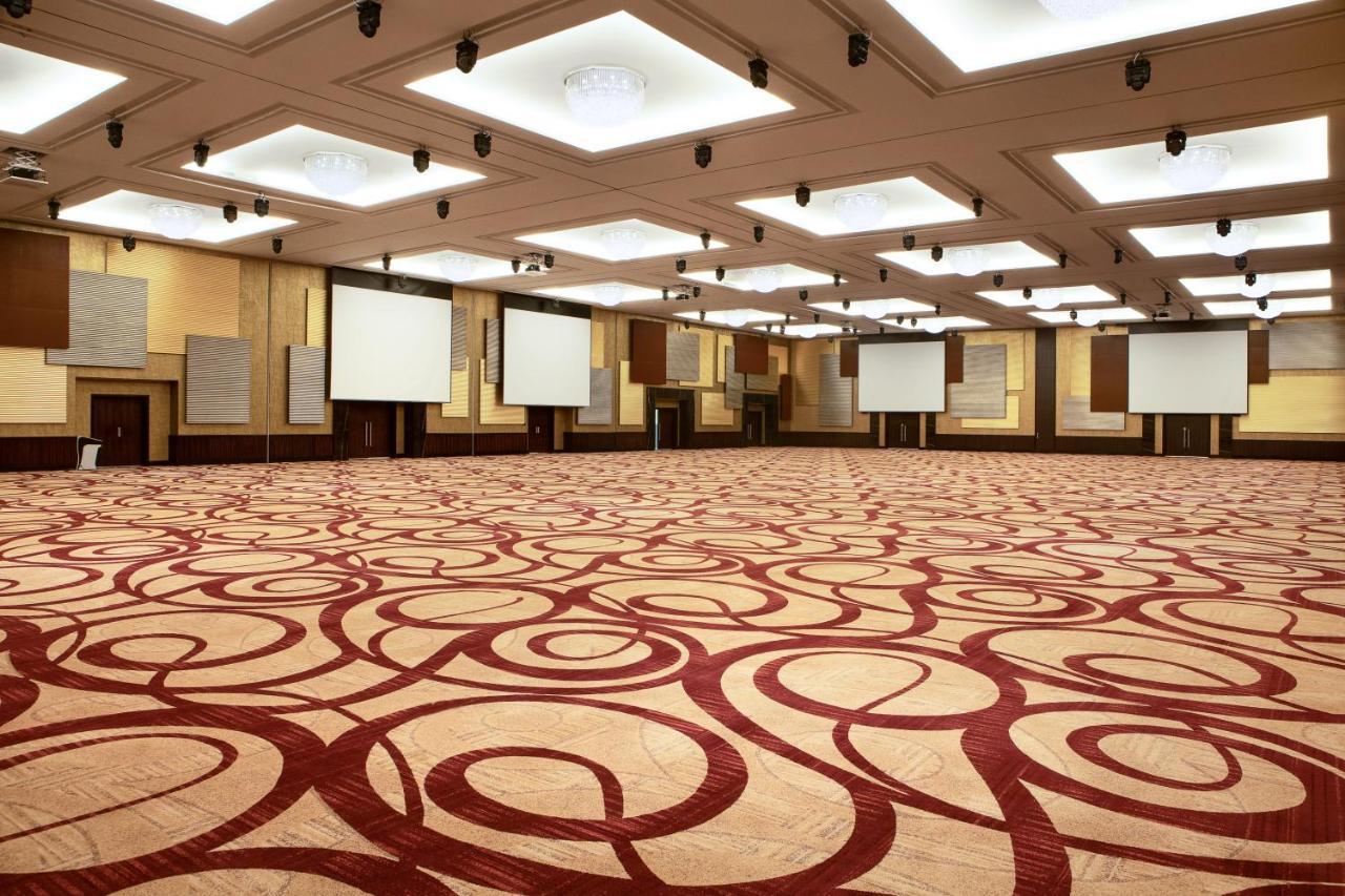 Crowne Plaza Riyadh - Rdc Hotel & Convention By Ihg Exterior foto The Grand Ballroom