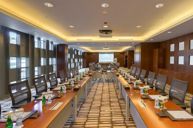 Crowne Plaza Riyadh - Rdc Hotel & Convention By Ihg Exterior foto Meeting room
